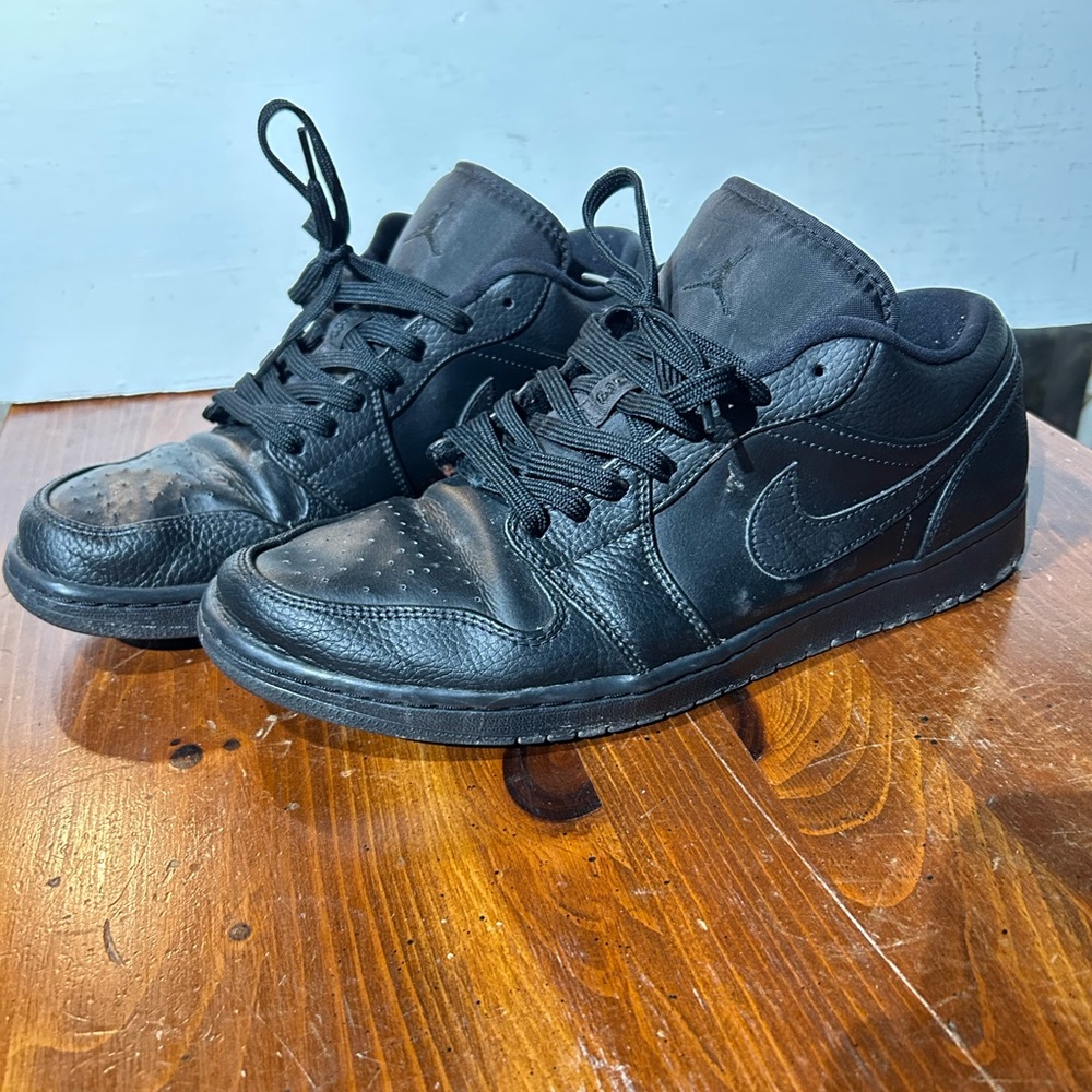 Nike Men's Black Sneakers
